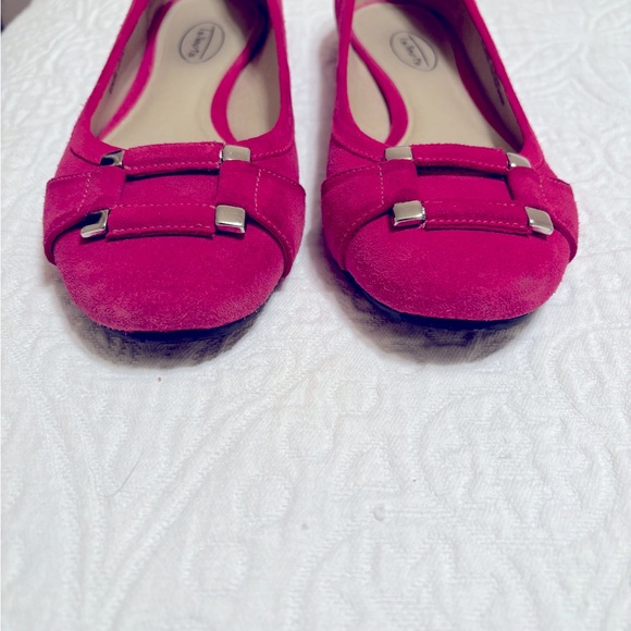 Flats - Picture 4 of 5